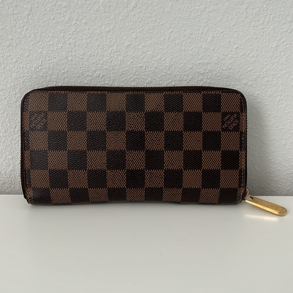Louis Vuitton Zippy Wallet - Picture 2 of 9